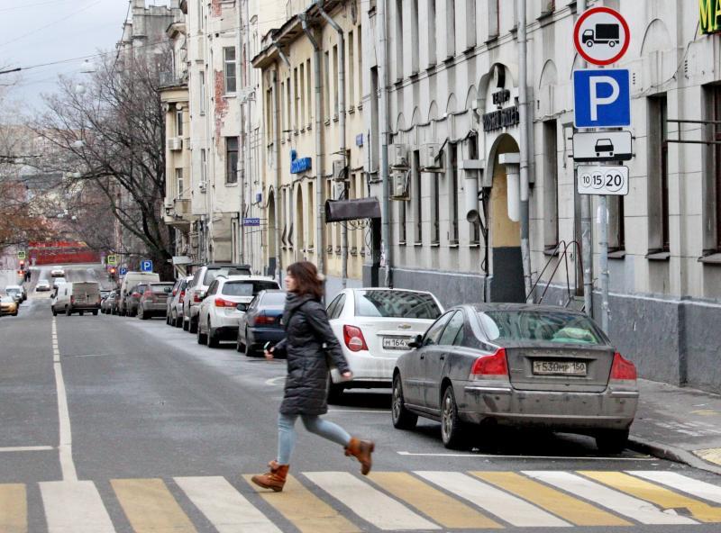 Парковка в Москве будет бесплатной на майские праздники