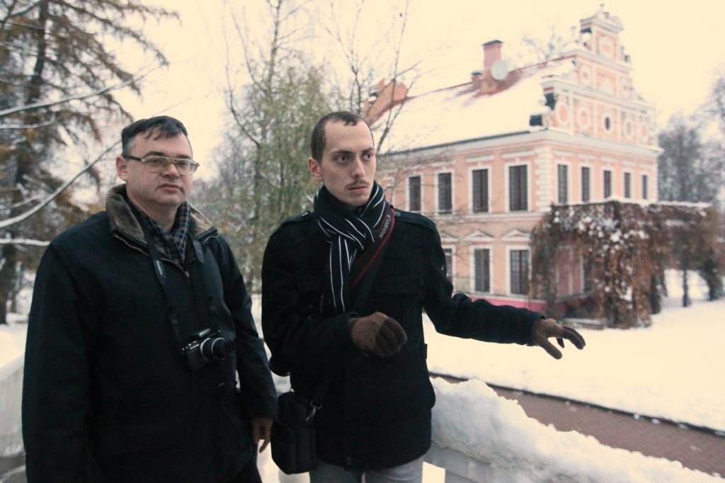 7 ноября 2016 года, Вороново. Михаил Коробко и Борис Бочарников (слева направо) считают, что стоит поискать, и сокровища Ростопчина увидят свет