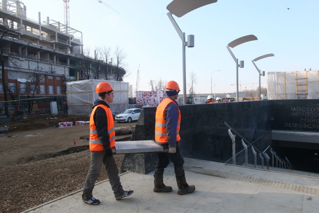 Строители метро «Рассказовка» перекроют дублер Боровского шоссе в Новой Москве