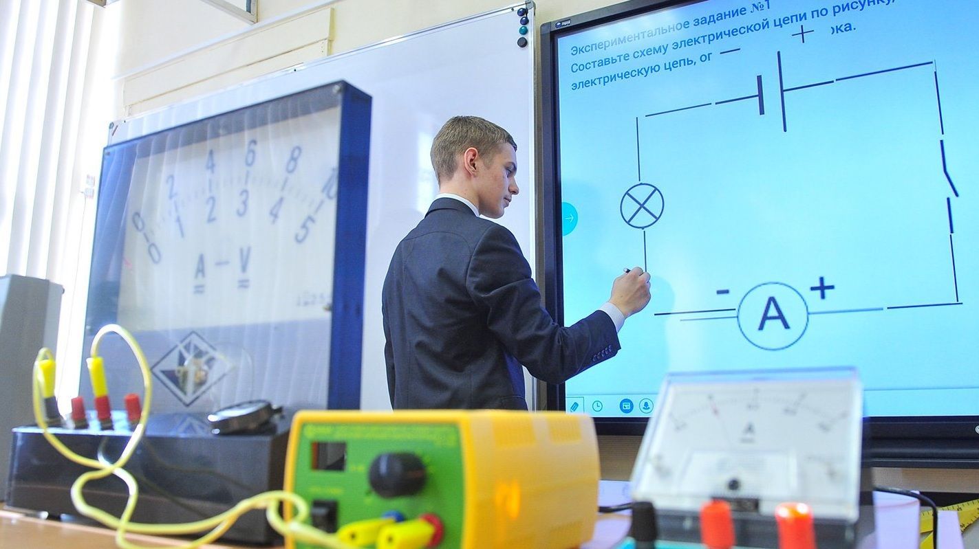 Учителя рассказали о пользе Московской электронной школы