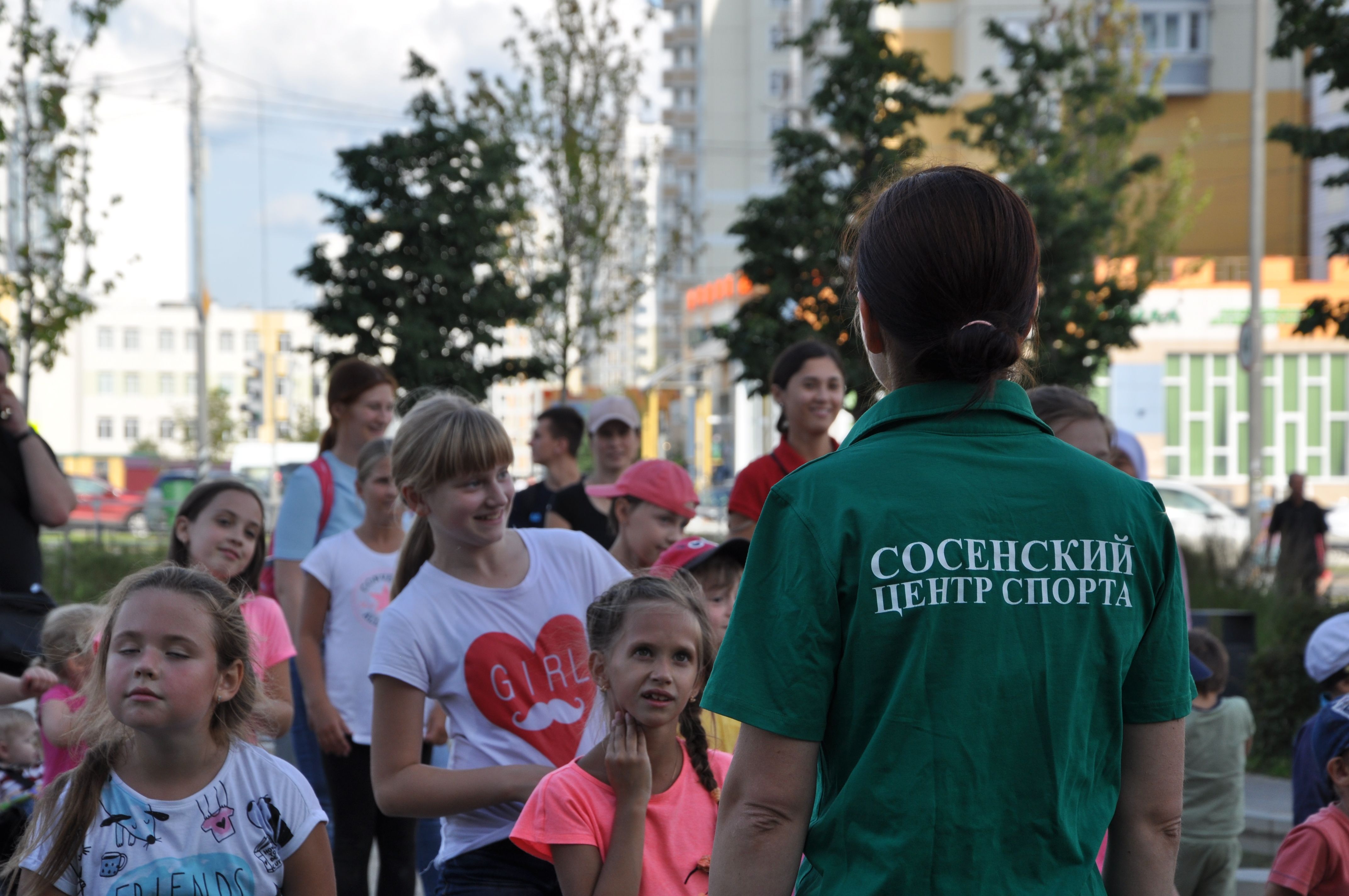 Праздник «Танцующий двор» организовали сотрудники Сосенского центра спорта