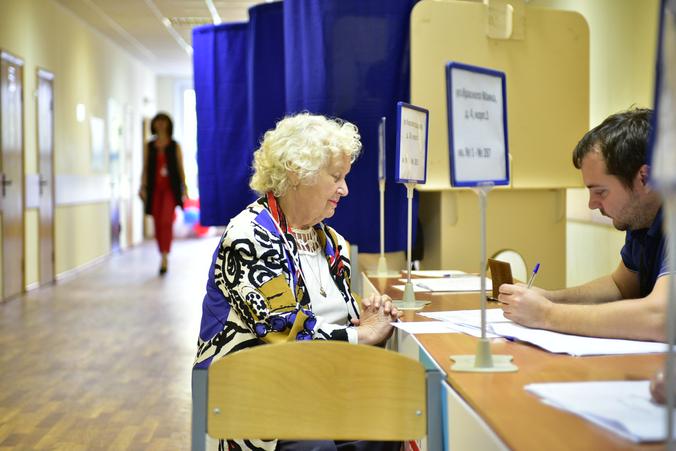 Голоса пытавшихся голосовать онлайн и очно москвичей учтут лишь единожды