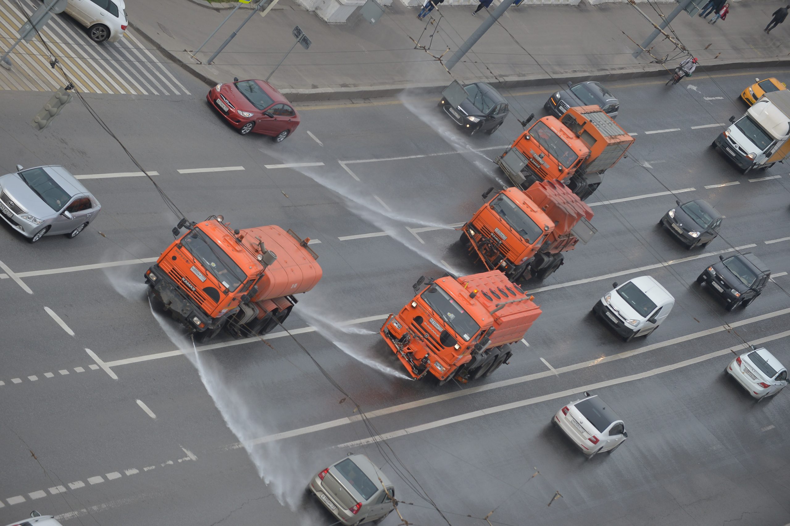 Власти Москвы анонсировали вторую мойку дорог с шампунем