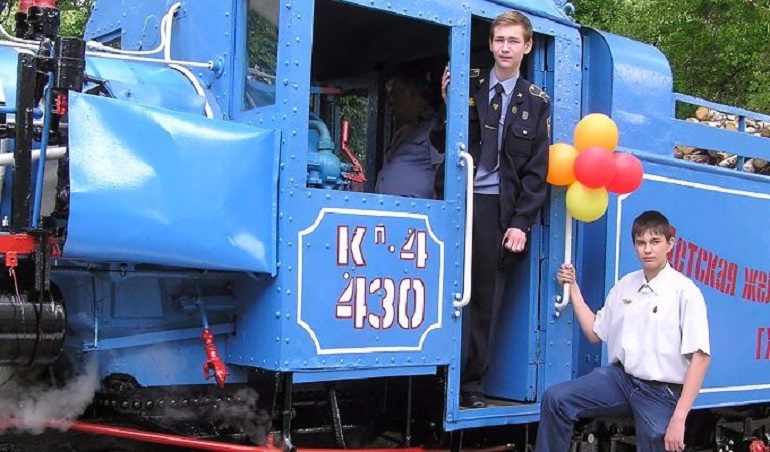 Поезда под управлением детей будут курсировать на детской железной дороге
