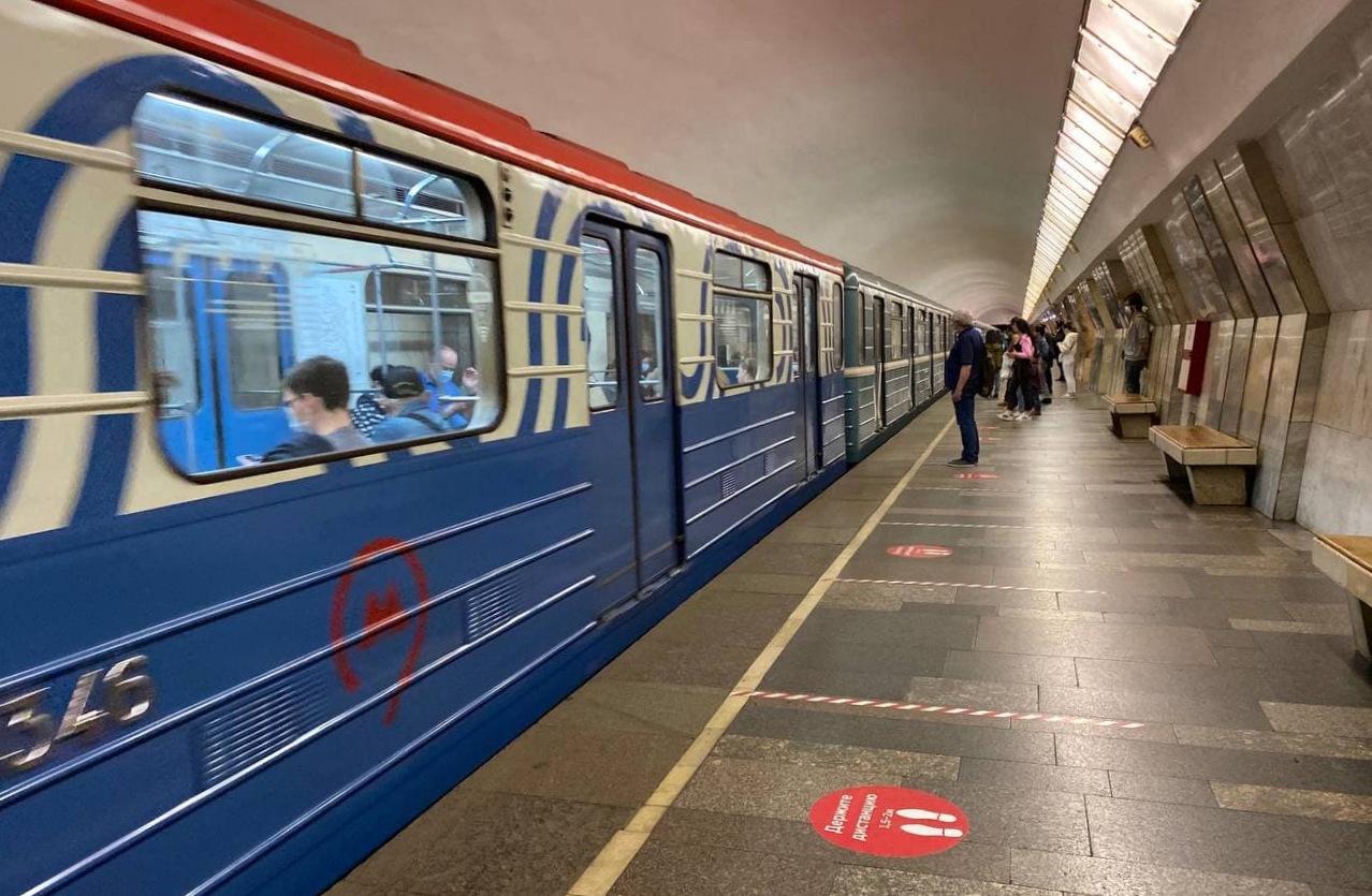 В метро запустили тематический поезд к 800-летию со дня рождения Александра Невского