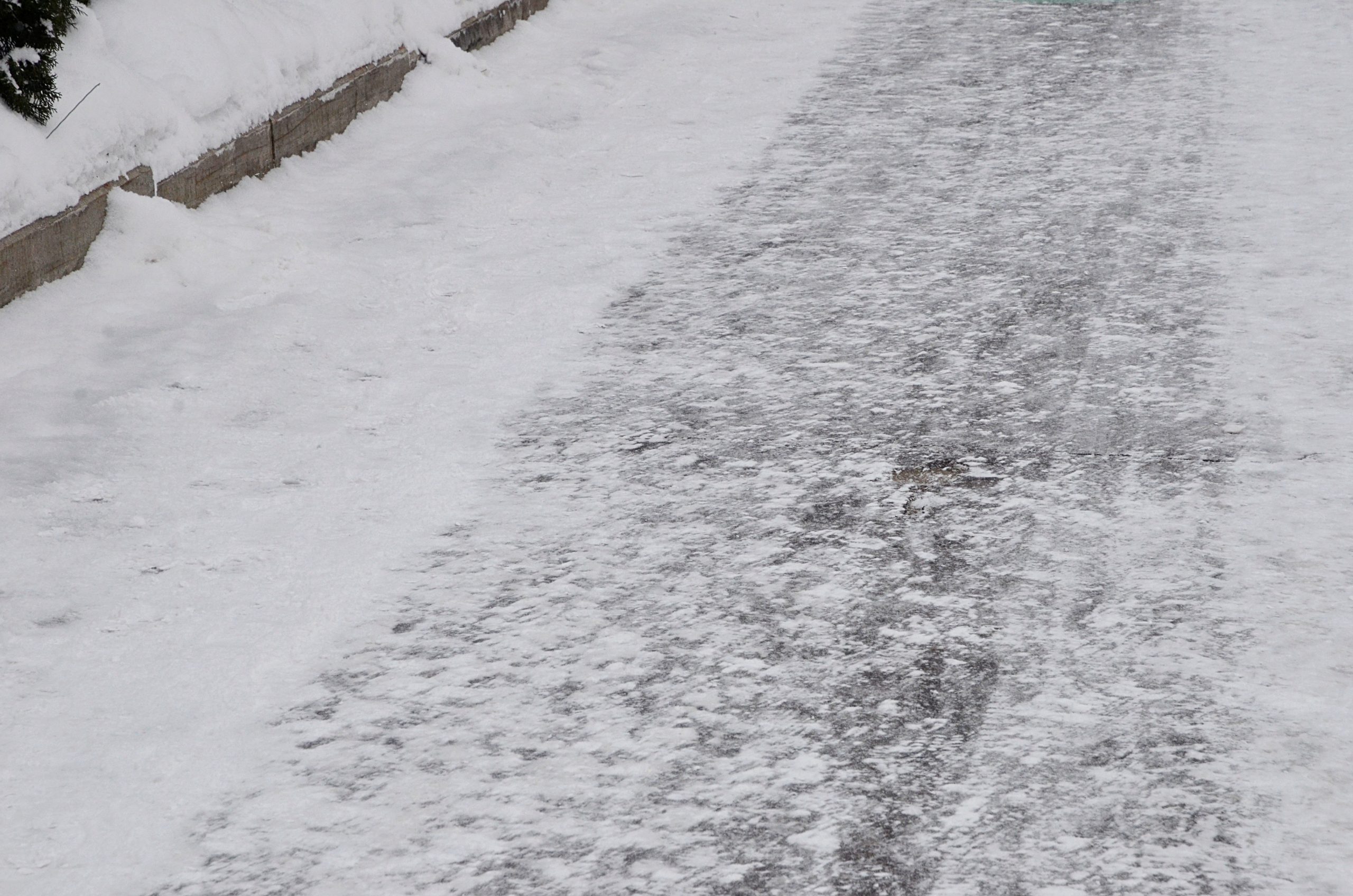 Уборка снега прошла в поселении Десеновское