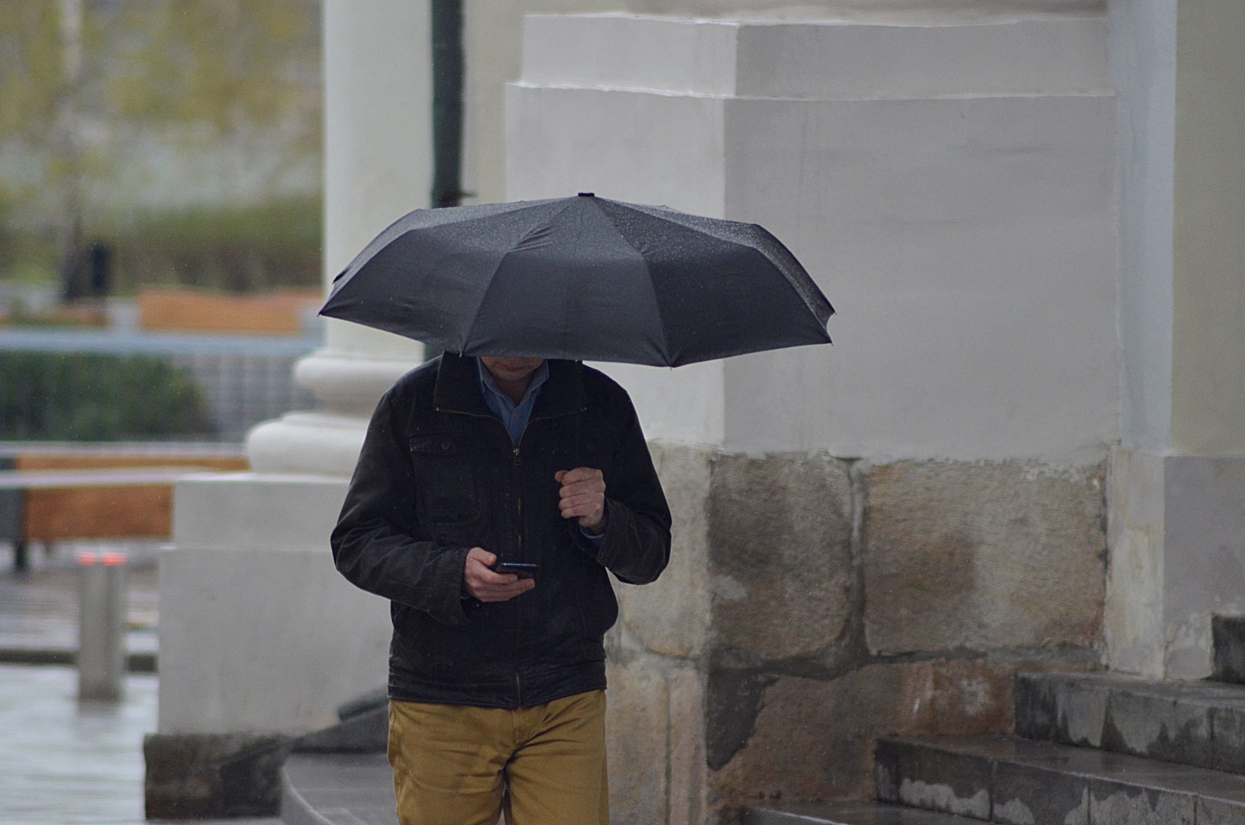 Непогода: синоптики спрогнозировали дождь и сильные ветры в столице