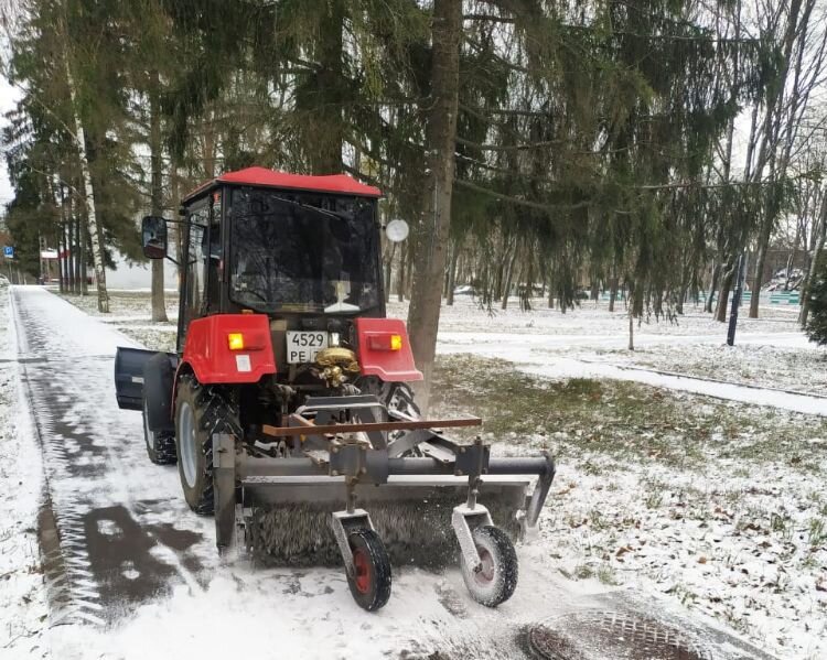 Уборку снега провели в поселении Михайлово-Ярцевское