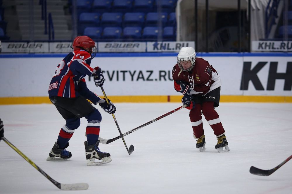 Хоккеисты из Кленовского одержали победу в матче