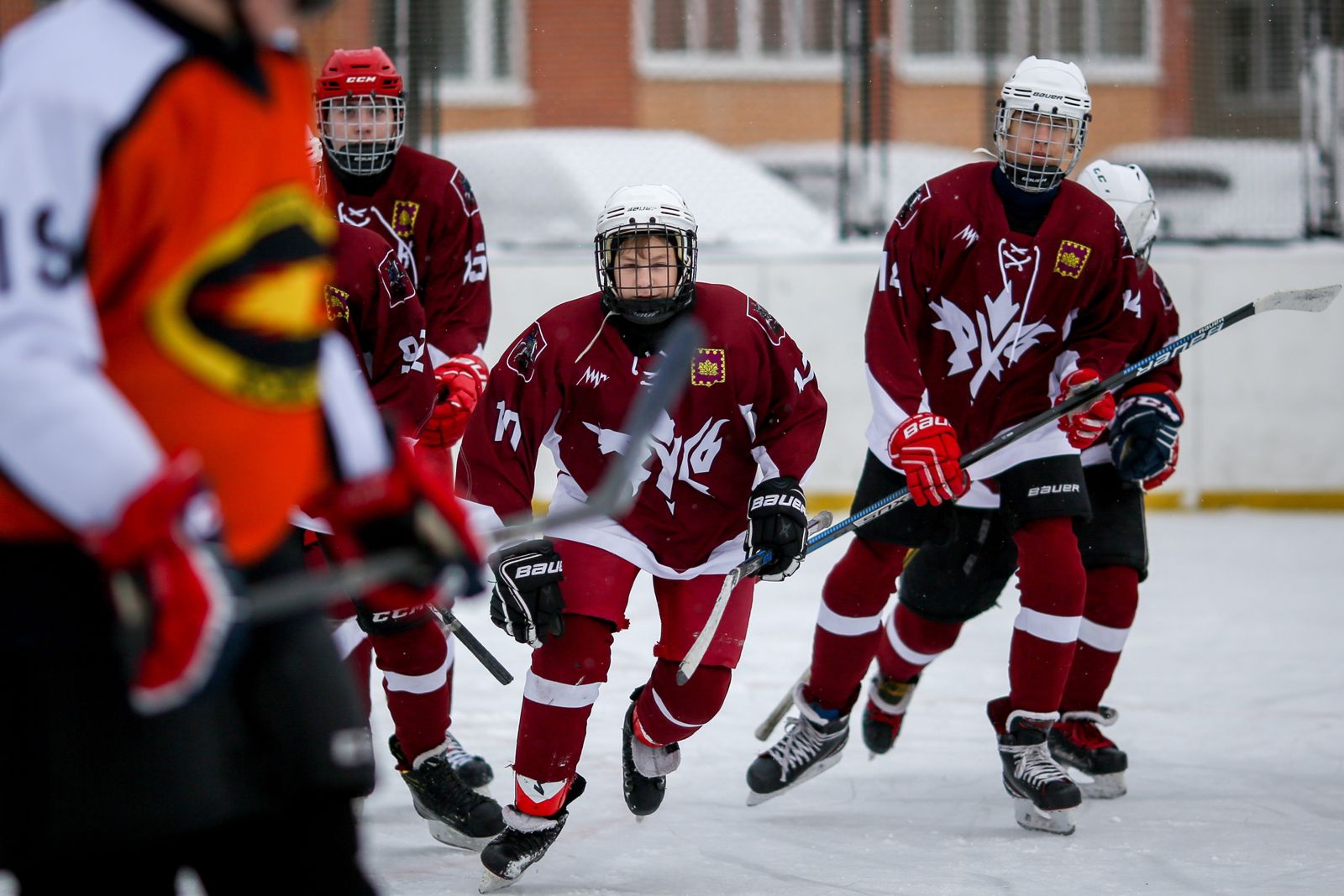 Победу в матче одержали хоккеисты из Кленовского