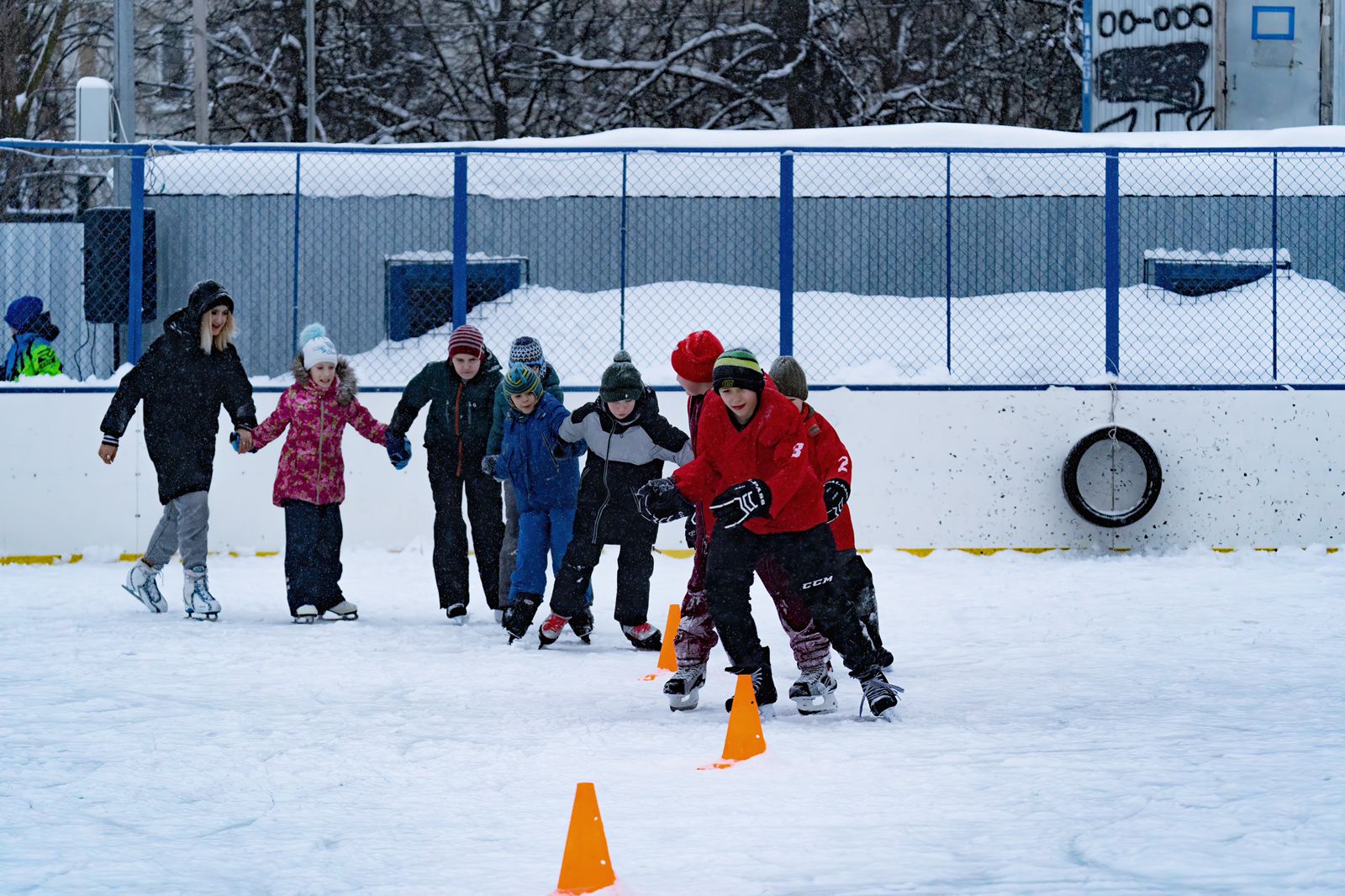 Спортивное мероприятие «Горячий лед» прошло в Марушкинском