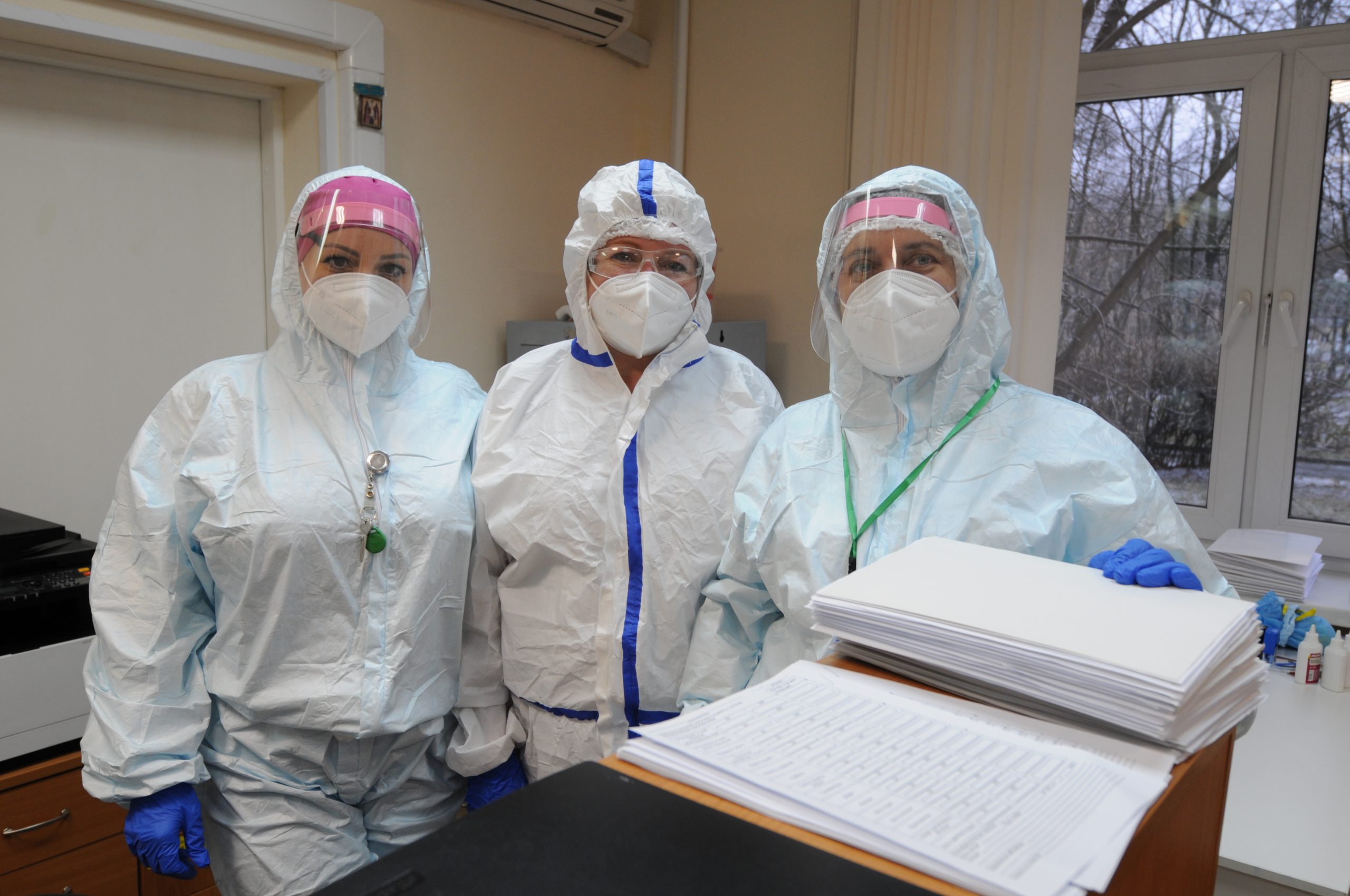 Медики зафиксировали в Москве 5 712 случаев заражения коронавирусом за последние 24 часа