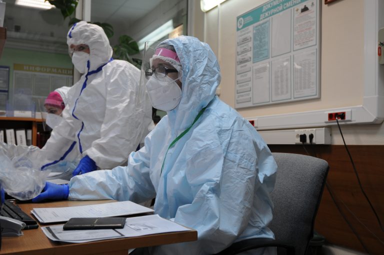 Специалисты в Москве зарегистрировали 4 635 случаев инфекции коронавируса. Фото: Светлана Колоскова, «Вечерняя Москва»