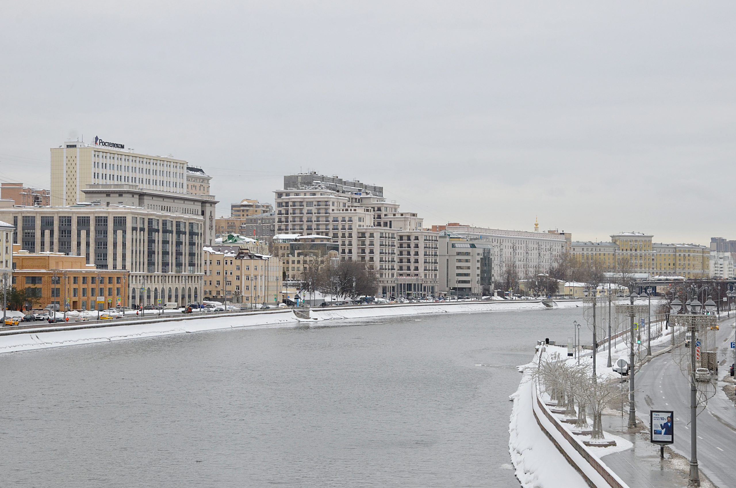 Облачная с прояснениями погода ожидается в Москве и Подмосковье в воскресенье