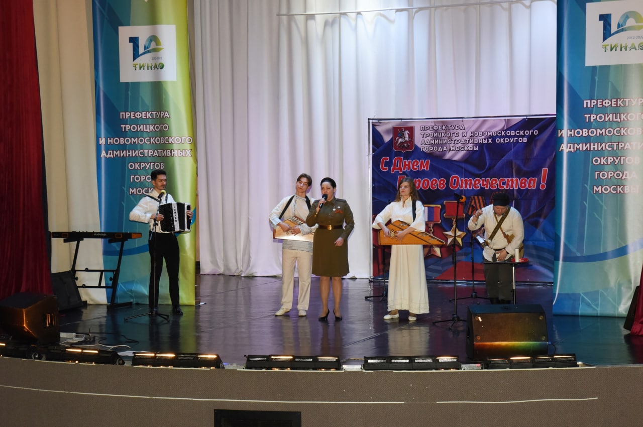 Делегация из Роговского посетила окружной праздничный концерт