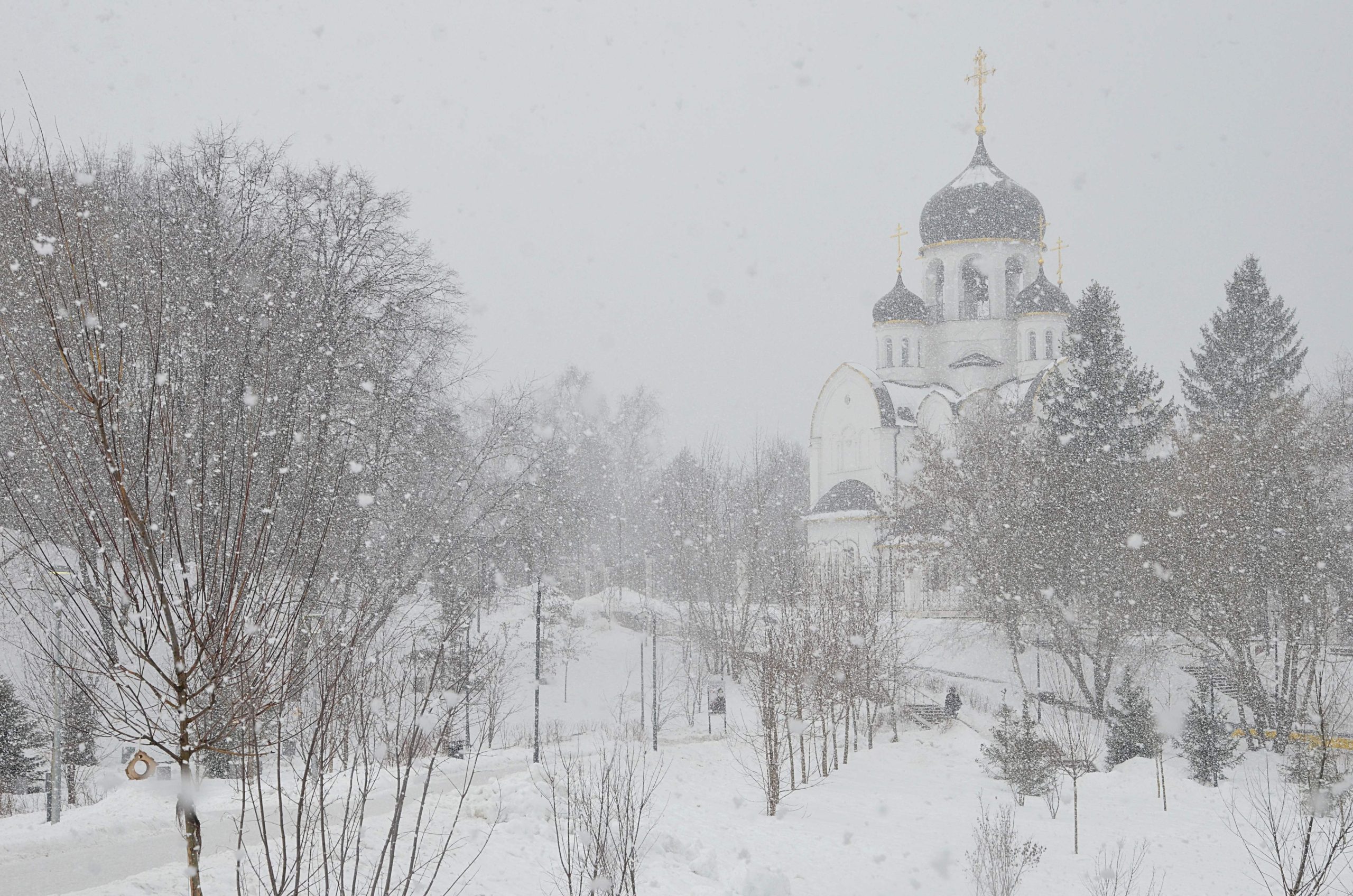 Снег и гололед ожидаются в воскресенье в Москве