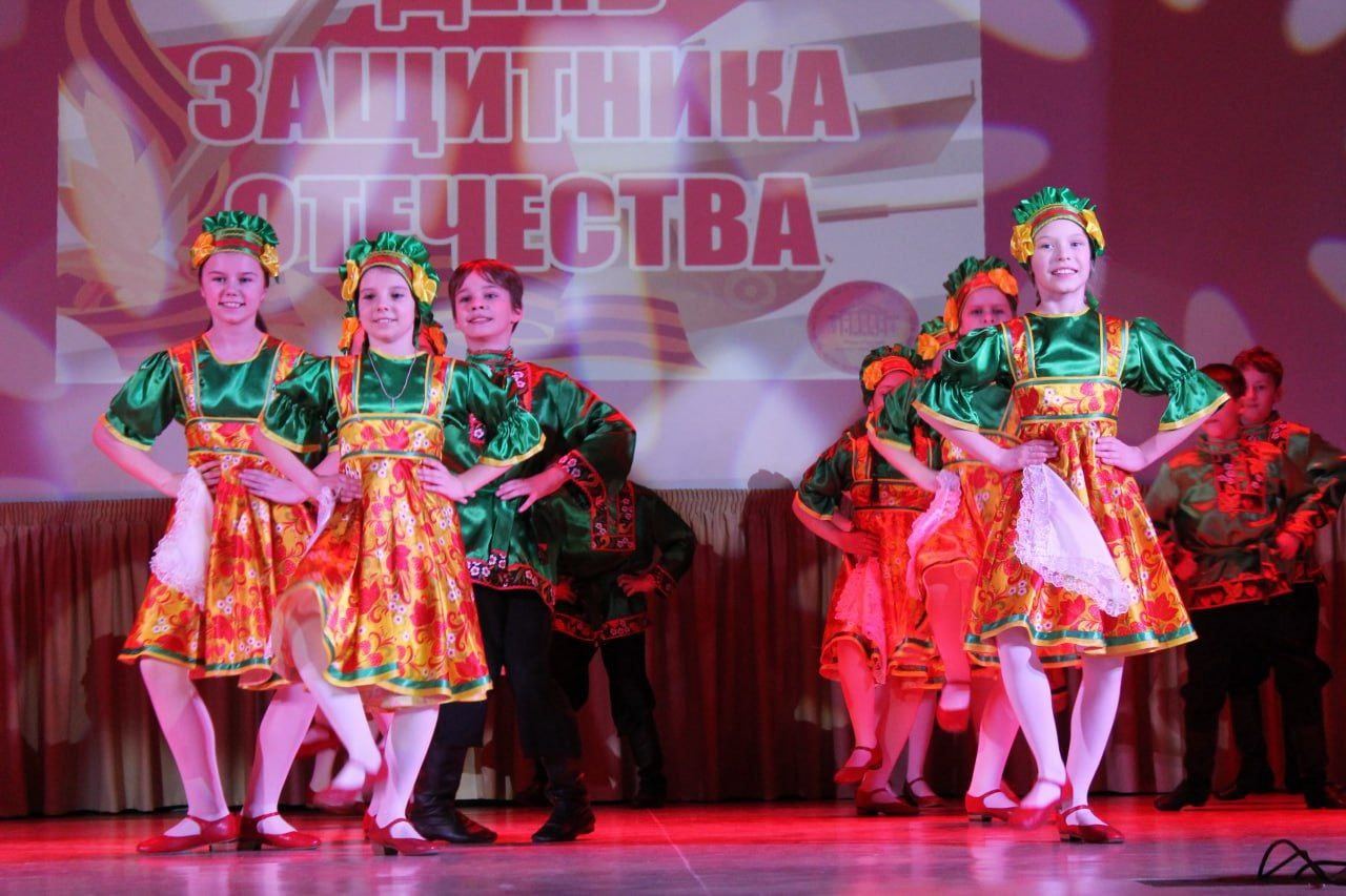 Праздничный концерт ко Дню защитника Отечества прошел во Дворце культуры Щербинки