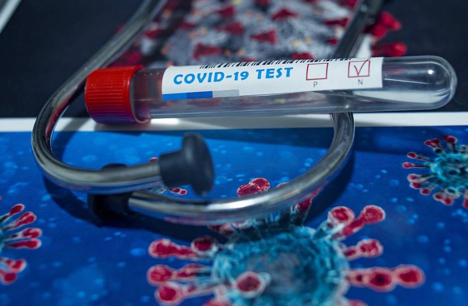 Чуть больше семи тысяч человек заболели COVID-19 в России за сутки