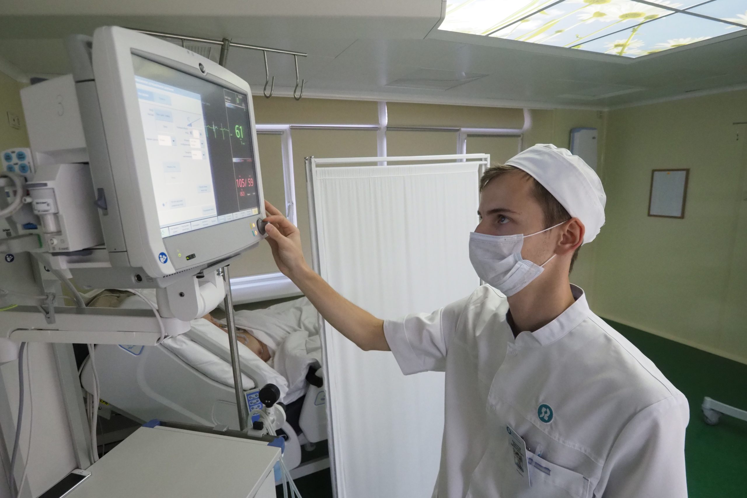 За прошедшие сутки в России госпитализировали 283 пациента с COVID-19. Фото: архив, «Вечерняя Москва»