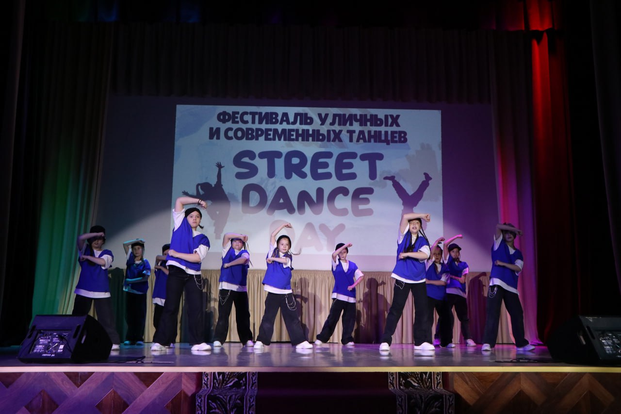 Свобода движений: фестиваль танцев прошел в ДК Щербинки