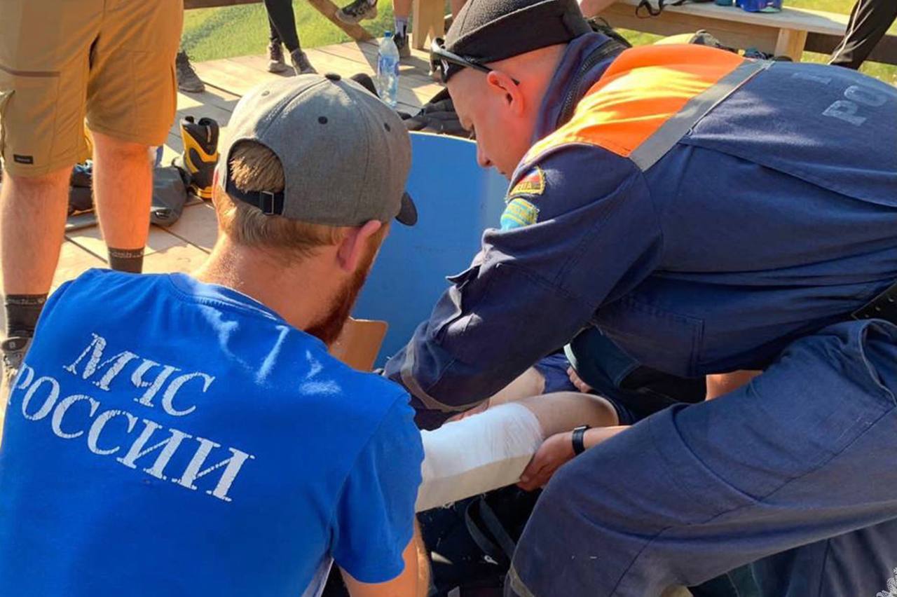 Спасатели Центра «Лидер» из поселения Мосрентген оказали помощь пострадавшему туристу